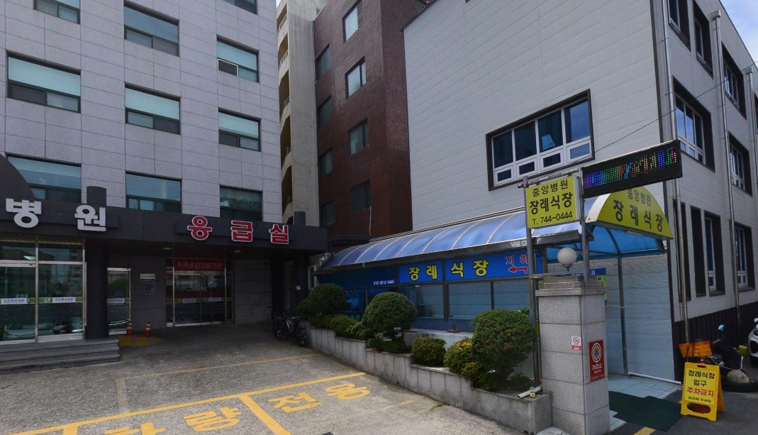 순천중앙병원장례식장 입구 전경.