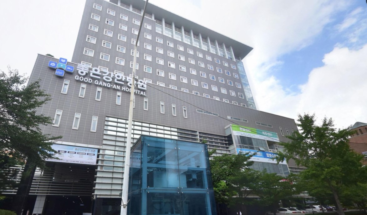 좋은강안병원장례식장 건물 외관과 입구 주변