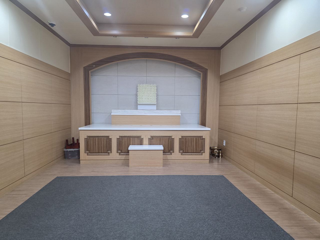 순천한국병원장례식장 빈소 내부 제단 전경