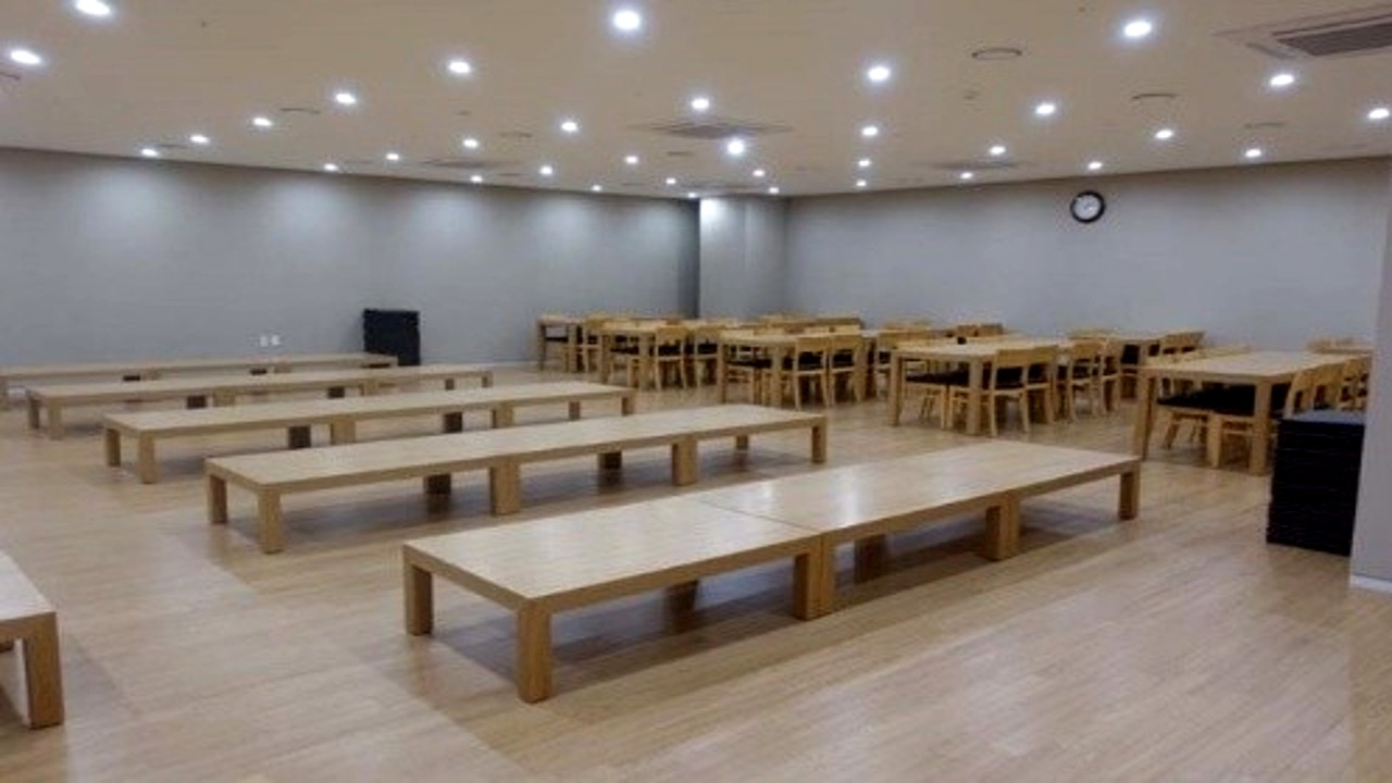 이대서울병원 장례식장 식당 내부 전경